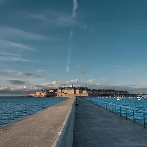 Douglas , Saint-Malo France